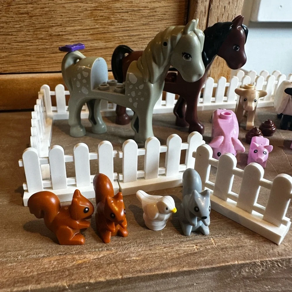 Lego Farm Animal Figures & Fence